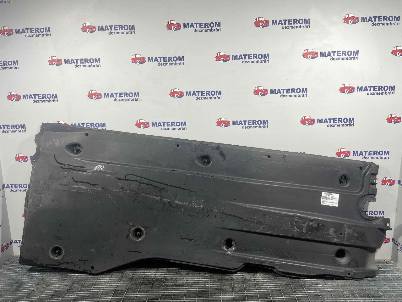 SCUT SUB MASINA VW PASSAT PASSAT - - (2014 2019)