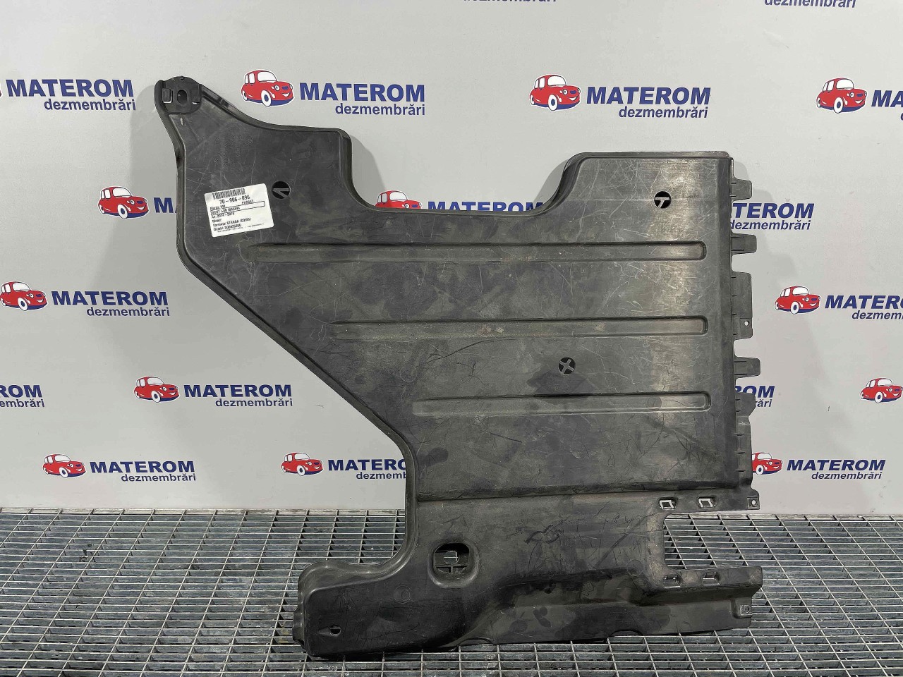 SCUT SUB MASINA VW PASSAT PASSAT - - (2014 2019)