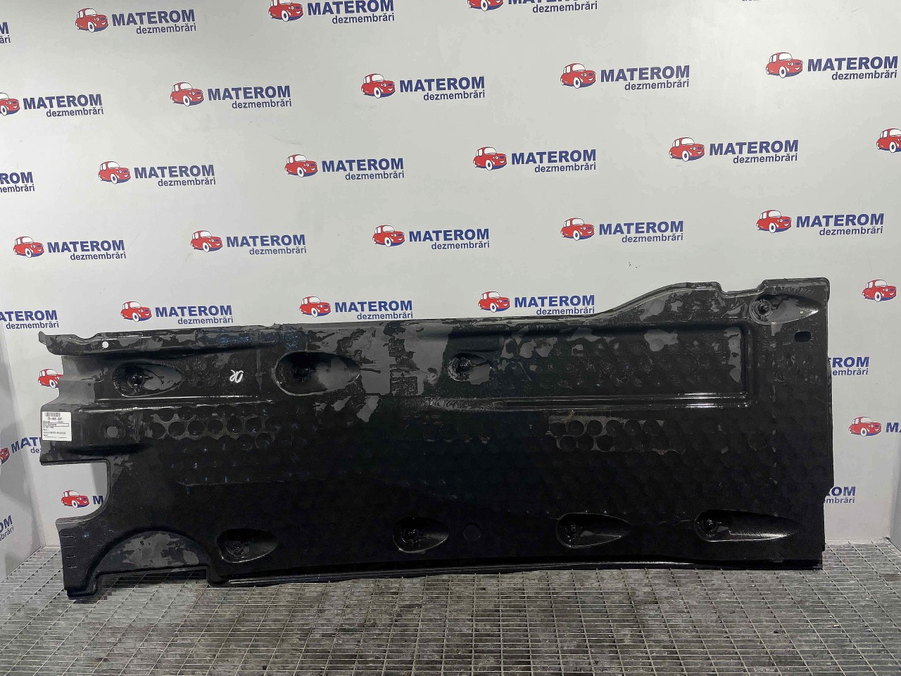 SCUT SUB MASINA VW TIGUAN - - (2007 2010)
