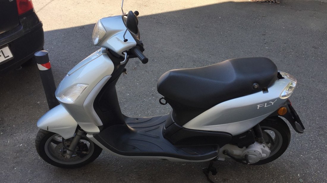 Scuter Piaggio Fly