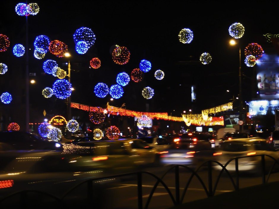 Se aprind luminitele in centrul Bucurestiului! Azi, ora 19. Evitati centrul si Piata Universitatii!