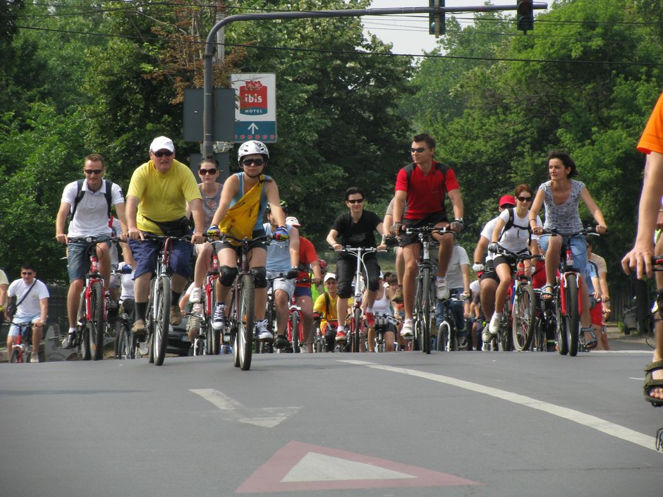 Se inaugureaza autostrada Bucuresti-Ploiesti pe 30 iunie! Dar cu... biciclete!