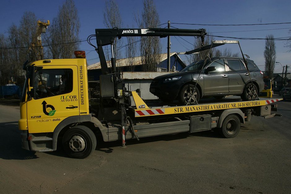 Se intampla in Romania! Un barbat, acuzat ca si-a furat propria masina Se intampla in Romania! Un barbat, acuzat ca si-a furat propria masina