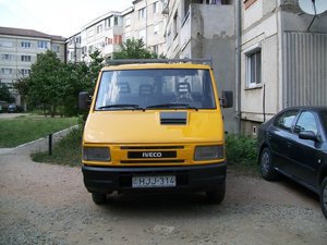 Se poate schinba cabina la un iveco daily seria 96 - 99 cu o cabina seria 2001? Corespunde bordul cu mufele?