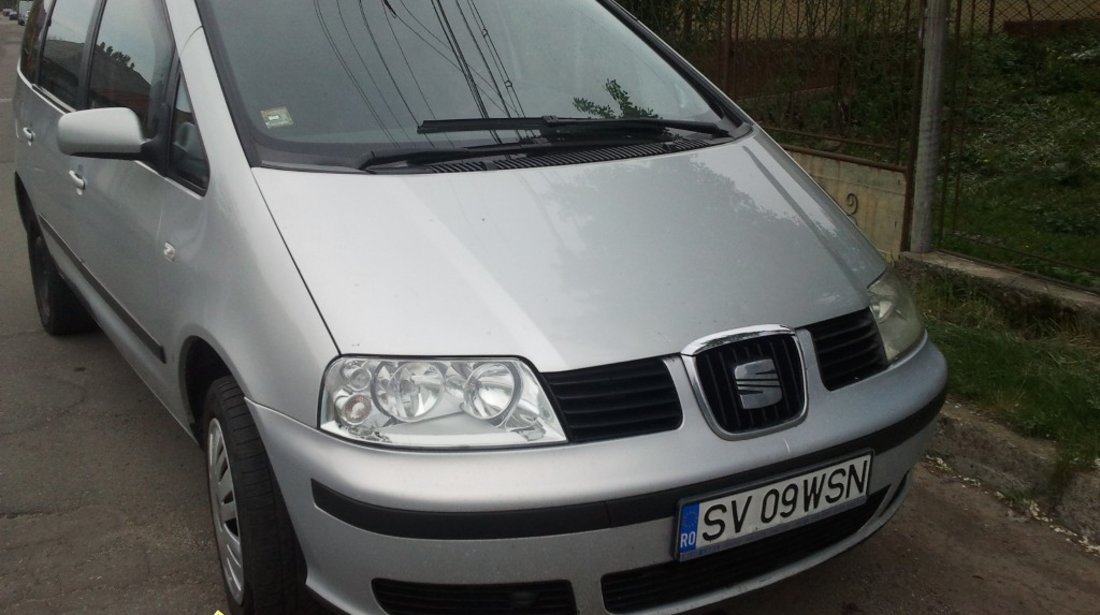 Seat Alhambra mini bus