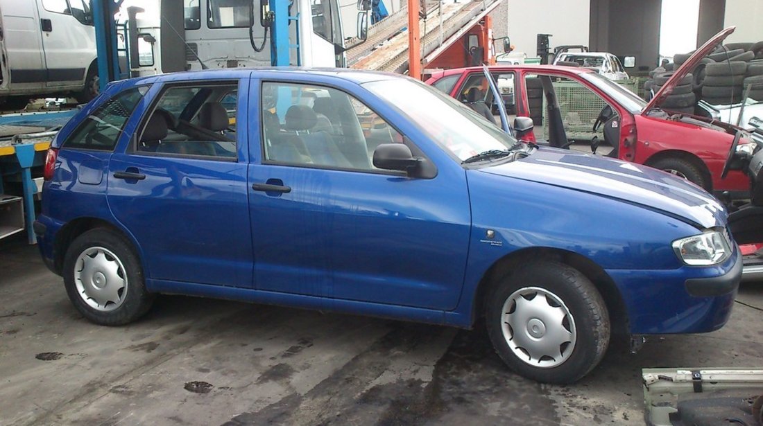 seat ibiza 5usi an 2001 motor 1.0mpi tip AUC