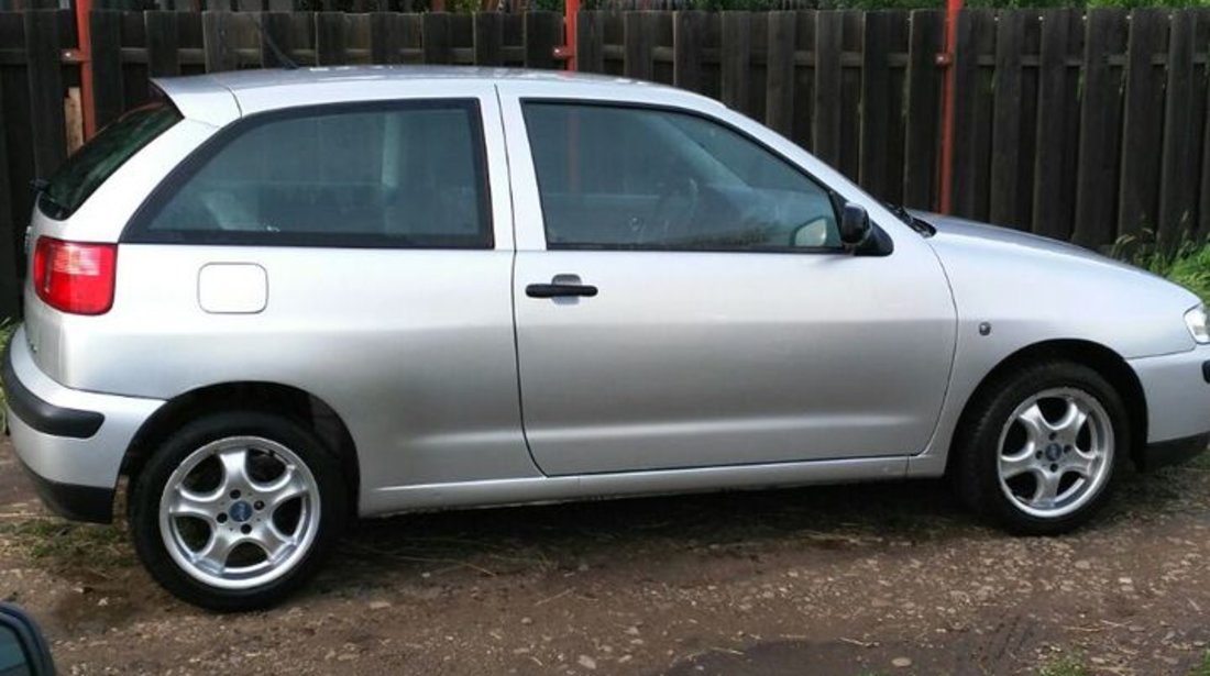 Seat Ibiza Benzina 2002