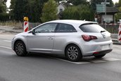 Seat Leon in trei usi