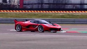 Sebastian Vettel scoate pe pista noul Ferrari FXX K