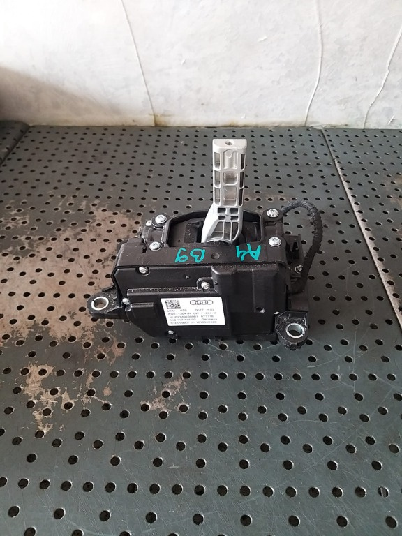 Selector cutie viteze automata audi a4 b9 8w 8w1713041n
