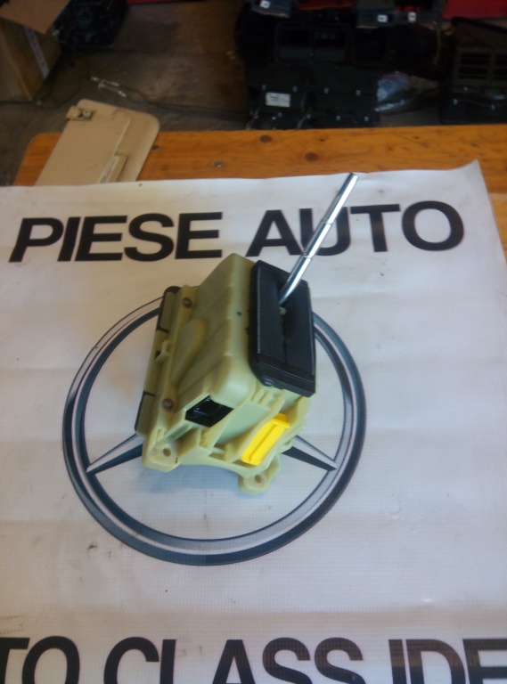 Selector Mercedes C220 cdi W204 A2042673724