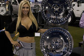 SEMA 2007 GIRLS