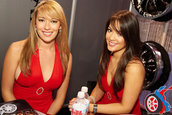 SEMA 2007 GIRLS