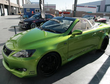 SEMA 2009: Menage a trois cu Lexus IS C