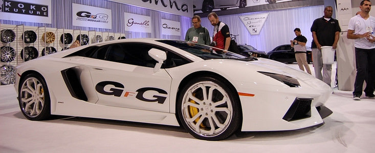 SEMA 2011: Standul Giovanna gazduieste milioane de dolari sub forma de masini SEMA 2011: Standul Giovanna gazduieste milioane de dolari sub forma de masini