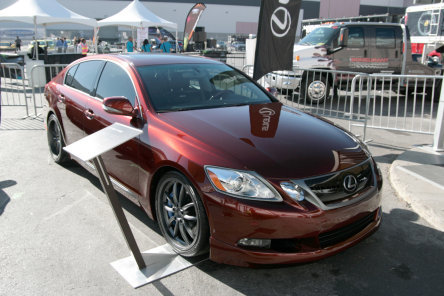 SEMA: Lexus isi expune gama F-Sport SEMA: Lexus isi expune gama F-Sport