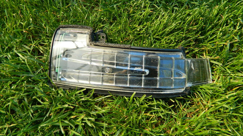 Semnal Oglinda stanga Mercedes M-Class W166 2011-2015 cod A1668200121