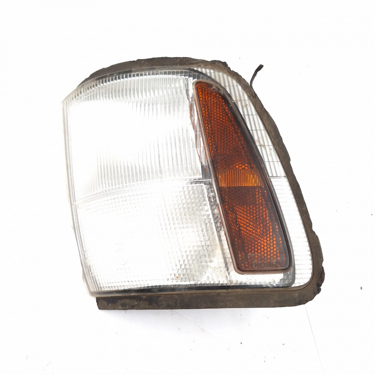 Semnalizare De Langa Far Dreapta Isuzu TROOPER MK 2 1991 - 2002