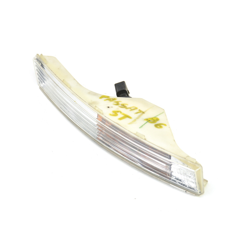 Semnalizare De Langa Far Dreapta VW PASSAT B6 2005 - 2010 06242110, 12A035B, 12-A035B, 08451001