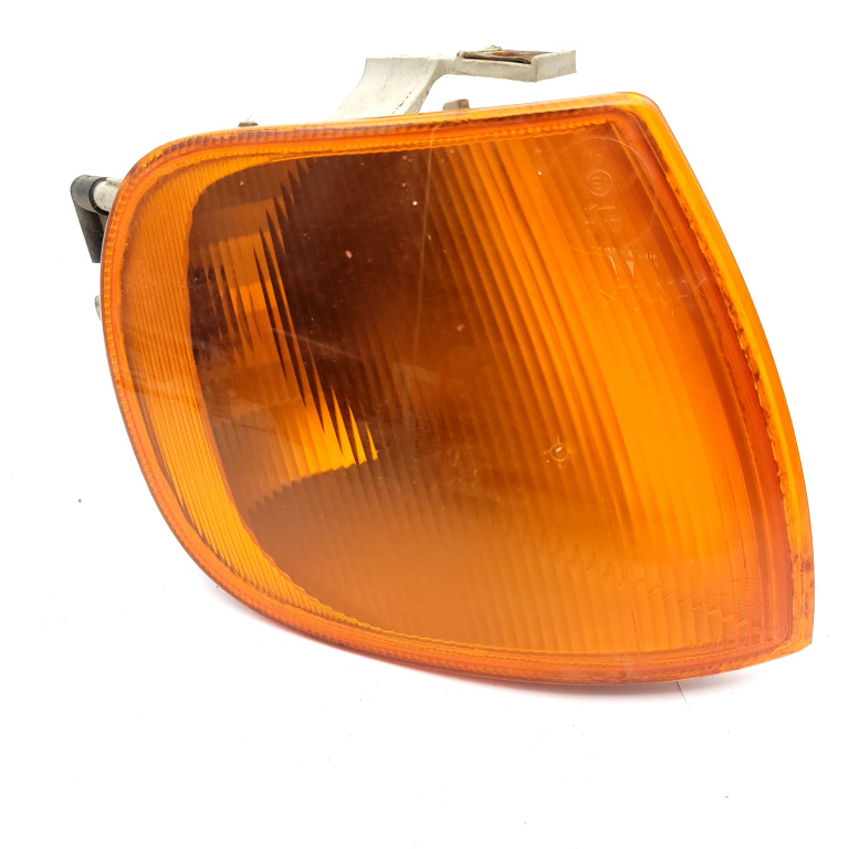Semnalizare De Langa Far Vw Polo (6N1) 1994-1999 Dreapta 1H0953123E, 1H0 953 123 E, 1H0953123, 1H0 953 123, 962832, 962 832