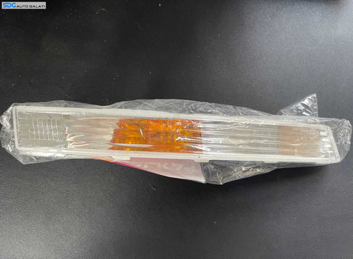 Semnalizare Dreapta din Bara Spoiler Fata Volkswagen Passat B6 2005 - 2010 [B3639] (locație Hală T...