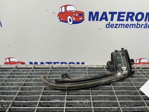 SEMNALIZATOR AUDI A4 - - (2012 2015)