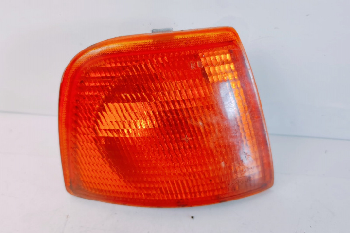 Semnalizator dreapta 893953050 Audi 80 8A/B3 [1986 - 1991]