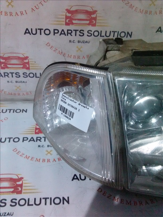 Semnalizator dreapta fata SKODA OCTAVIA 1