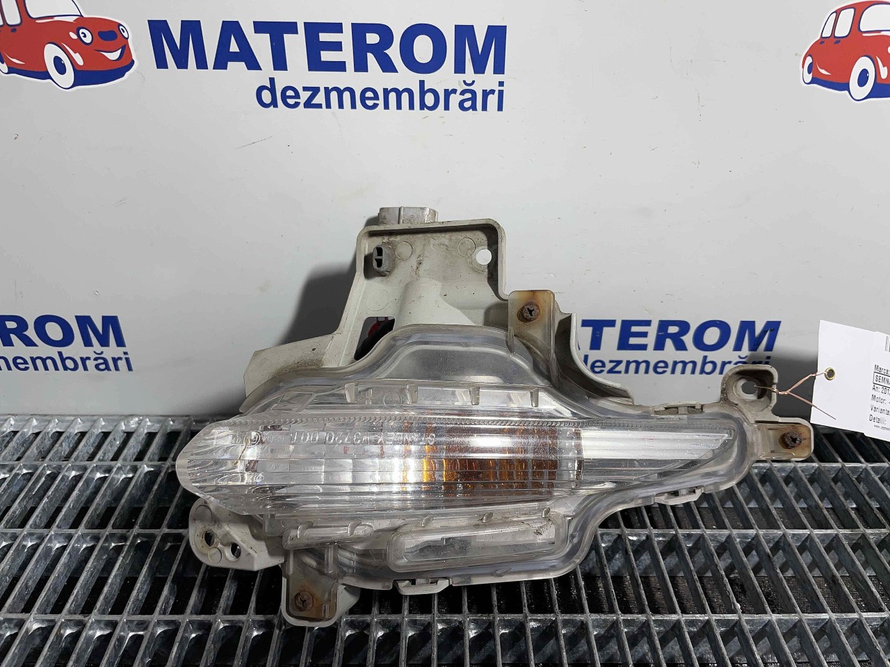 SEMNALIZATOR MAZDA 3 - - (2013 2018)
