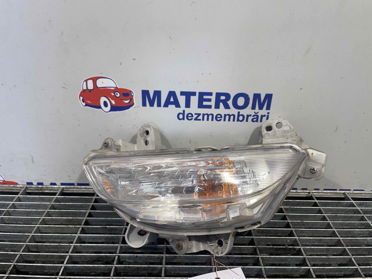SEMNALIZATOR MAZDA 3 3 - - (2013 2018)