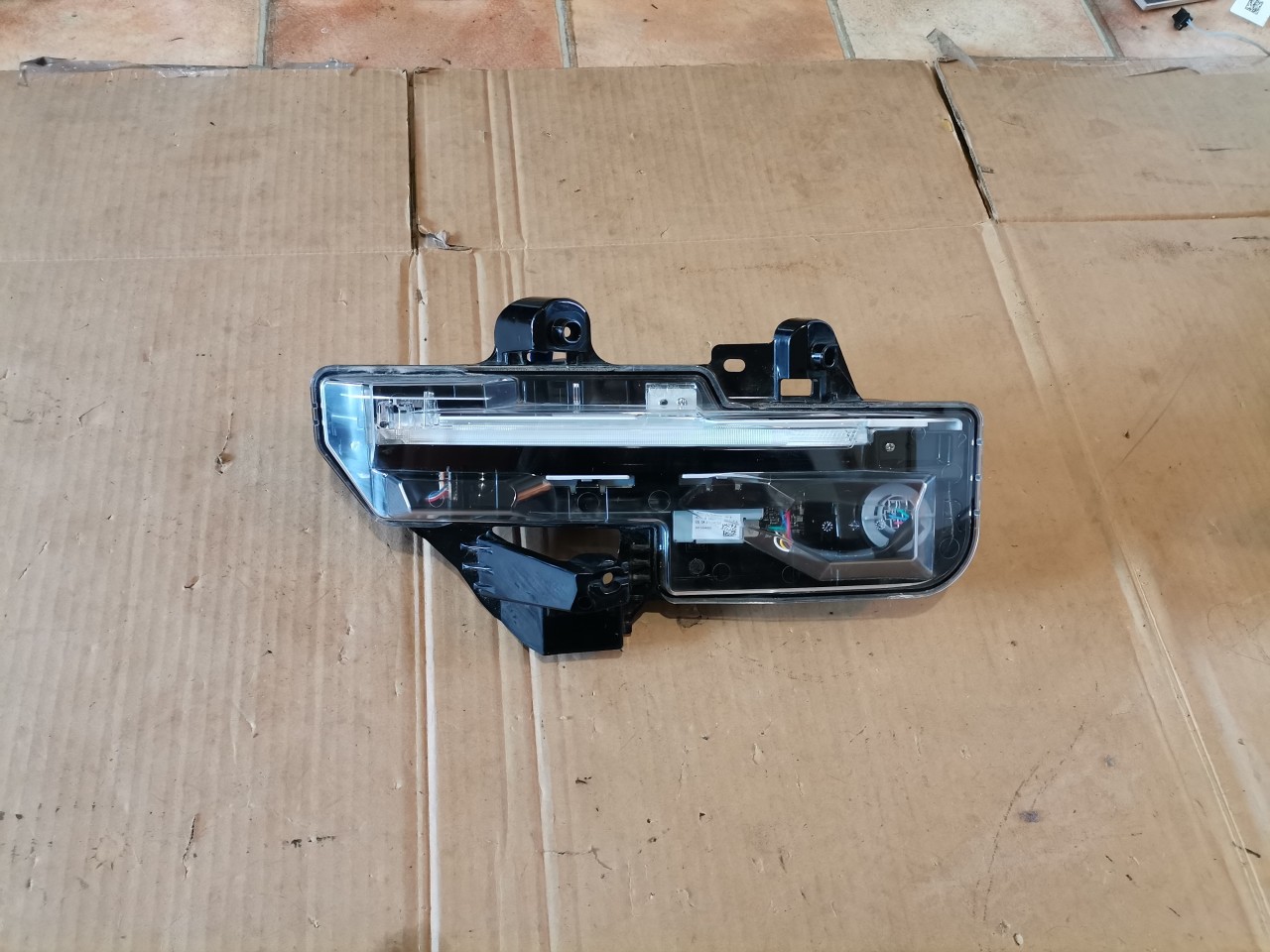 Semnalizator stanga Mazda CX-30 (2020-2022) cod DFR5-51070