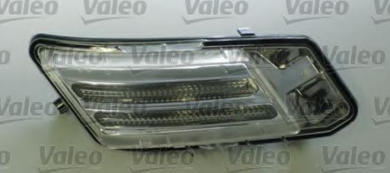 Semnalizator VOLVO XC60 (2008 - 2016) VALEO 043897 piesa NOUA