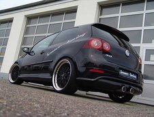 Senner Tuning readuce la viata apetisantul VW Golf R32