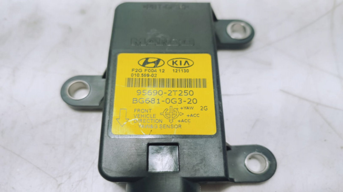 Senzor acceleratie 95690-2t250 Hyundai i40 VF [2011 - 2015]