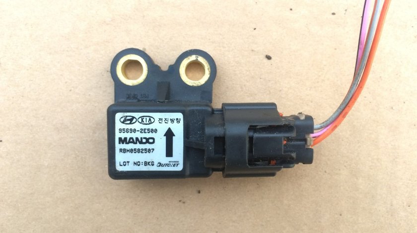 Senzor acceleratie laterala Hyundai Tucson 95690-2E500