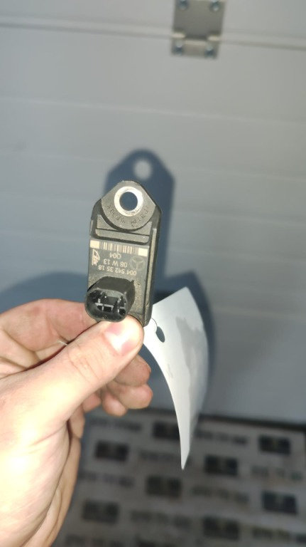 Senzor acceleratie Mercedes E-class S211 W211 3.0 DCI cod motor 642920 an 2008 cod A0045423518