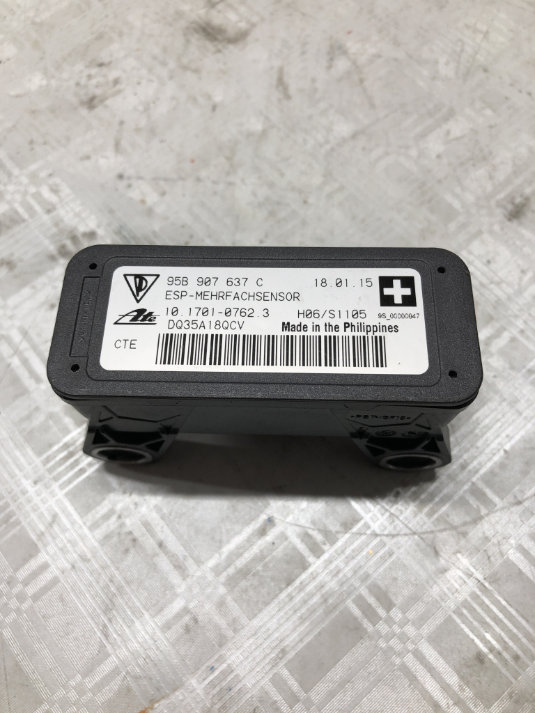 Senzor acceleratie Porsche Macan 3.0 Benzina 2013, 95B907637C