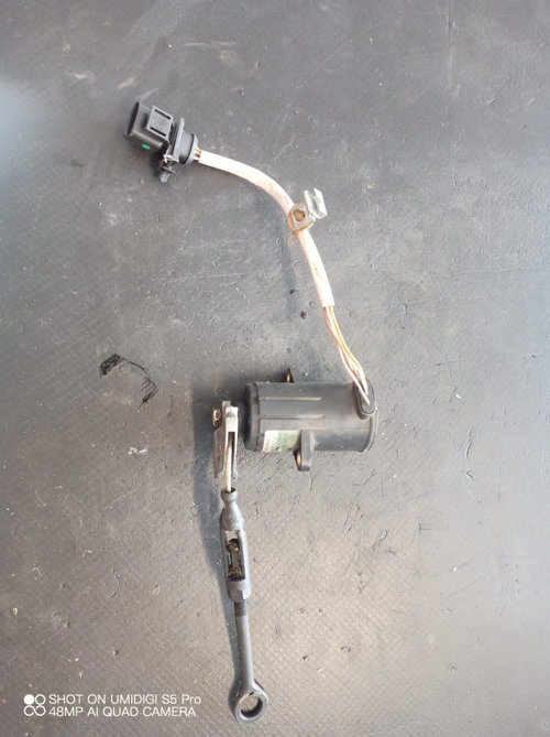Senzor acceleratie potentiometru Audi A4 B5 A6 C5 Volkswagen Passat B5 1.9 ; 2.5 TDI - COD 028907475...