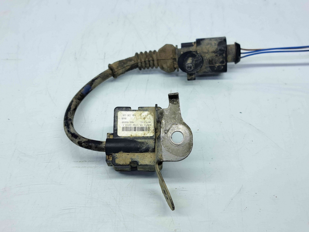 Senzor acceleratie Volkswagen Touareg (7LA, 7L6) [Fabr 2003-2010] 7L0907673A