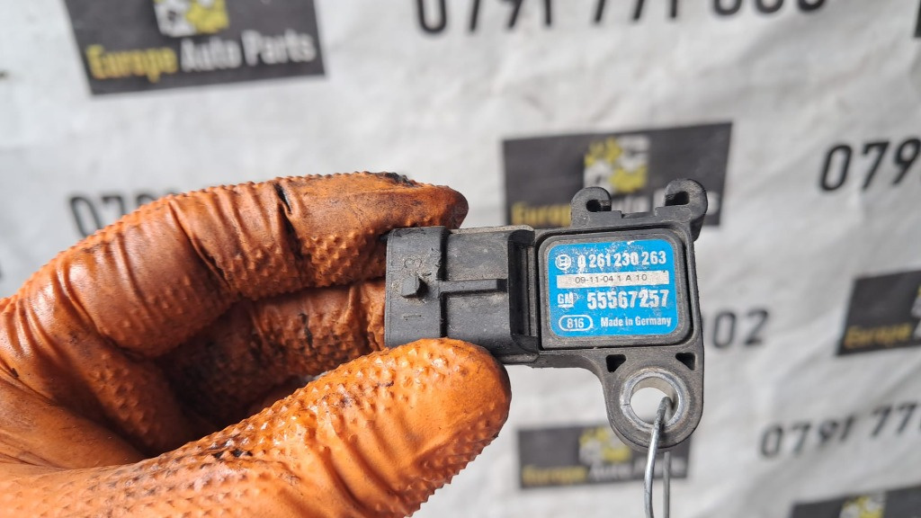 Senzor admisie Opel Astra J 1.6 benzina cod motor A16LET an 2010 cod 55567257 / 0261230263