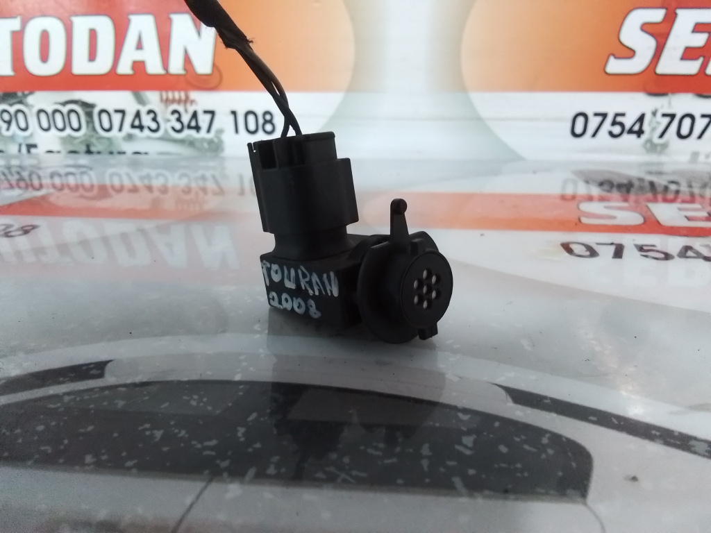 Senzor aer aspirat Volkswagen Touran facelift (2006-2010) 2.0 Motorina 2008, 1K0907659