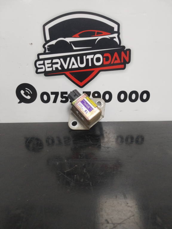 Senzor airbag Toyota Land Cruiser 3.0 Motorina 2008, 89833-60010