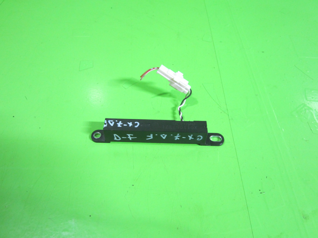 SENZOR / AMPLIFICATOR ANTENA DREAPTA FATA MAZDA CX-7 4x4 FAB. 2006 - 2016 ⭐⭐⭐⭐⭐