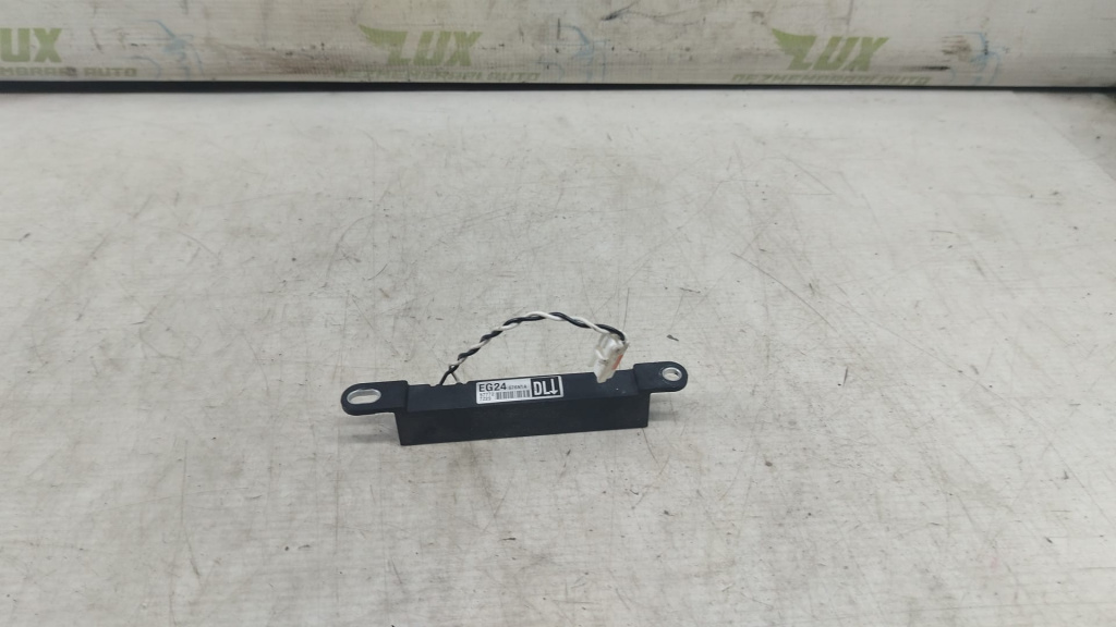 Senzor amplificator antena Eg24676n1a Mazda CX-7 [2006 - 2009] 2.3 mzr L3Y7