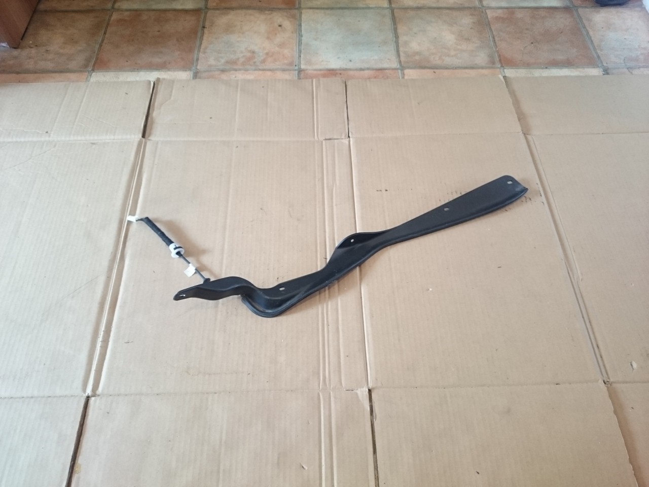 Senzor antena Mazda CX-30 cod: DGJ1DFR7 / 3023893 / 10125846