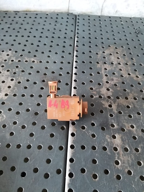 Senzor calitate aer audi a4 b9 8w 4h0907658a