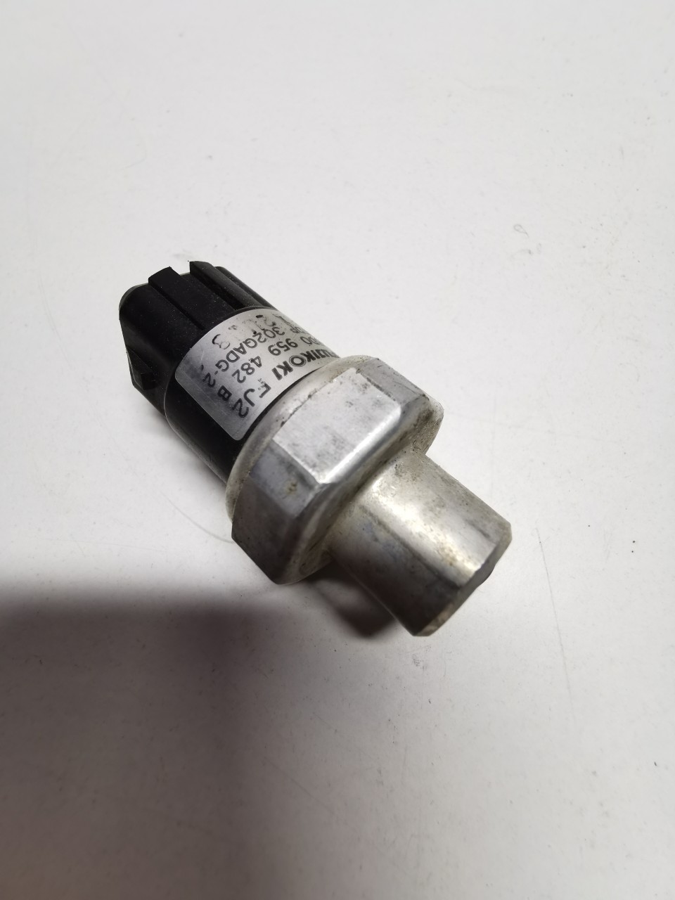 Senzor clima VW Passat B6 Golf 5 Touran Jetta 8D0959482B senzor presiune a freon