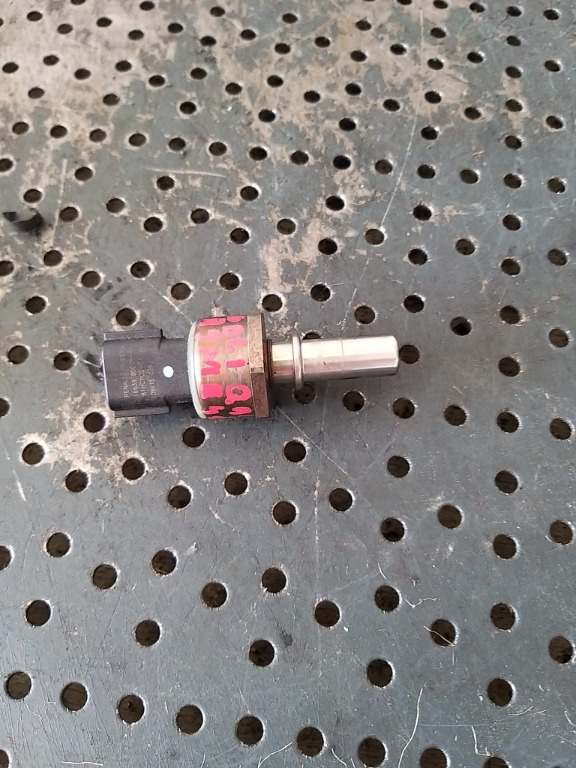 Senzor combustibil 1.6 dci nissan qashqai 2 j11 166398000r 81hcp0201