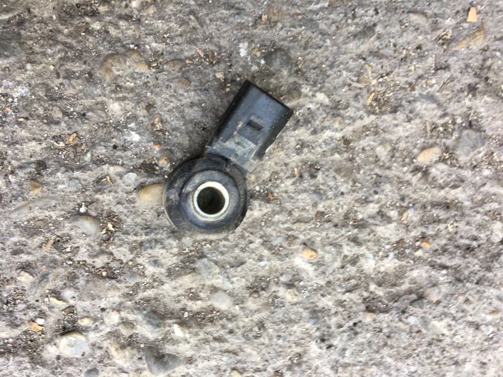 Senzor detonatie Volkswagen VW Golf 4 [1997 - 2006] Hatchback 5-usi 1.6 MT (105 hp) (1J1) 16V