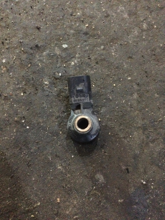 Senzor detonatie Volkswagen VW Golf 5 [2003 - 2009] Hatchback 5-usi 1.6 FSI Tiptronic (116 hp) (1K1)
